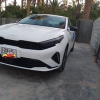 K3 موديل 2024 شاشه اربع انضمه قياده حساسات امامي وخلفي كامره خلفيه فتح...