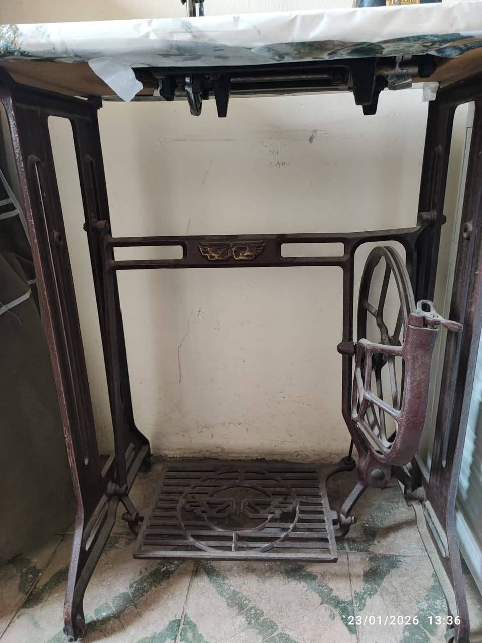 مكينة فراشة أصلية من القديمات للبيع بسعر ( ٦٥ ) ألف وياها الميز
الموقع شارع الداخل مدينة الصدر
للشراء واتساب / ***********
