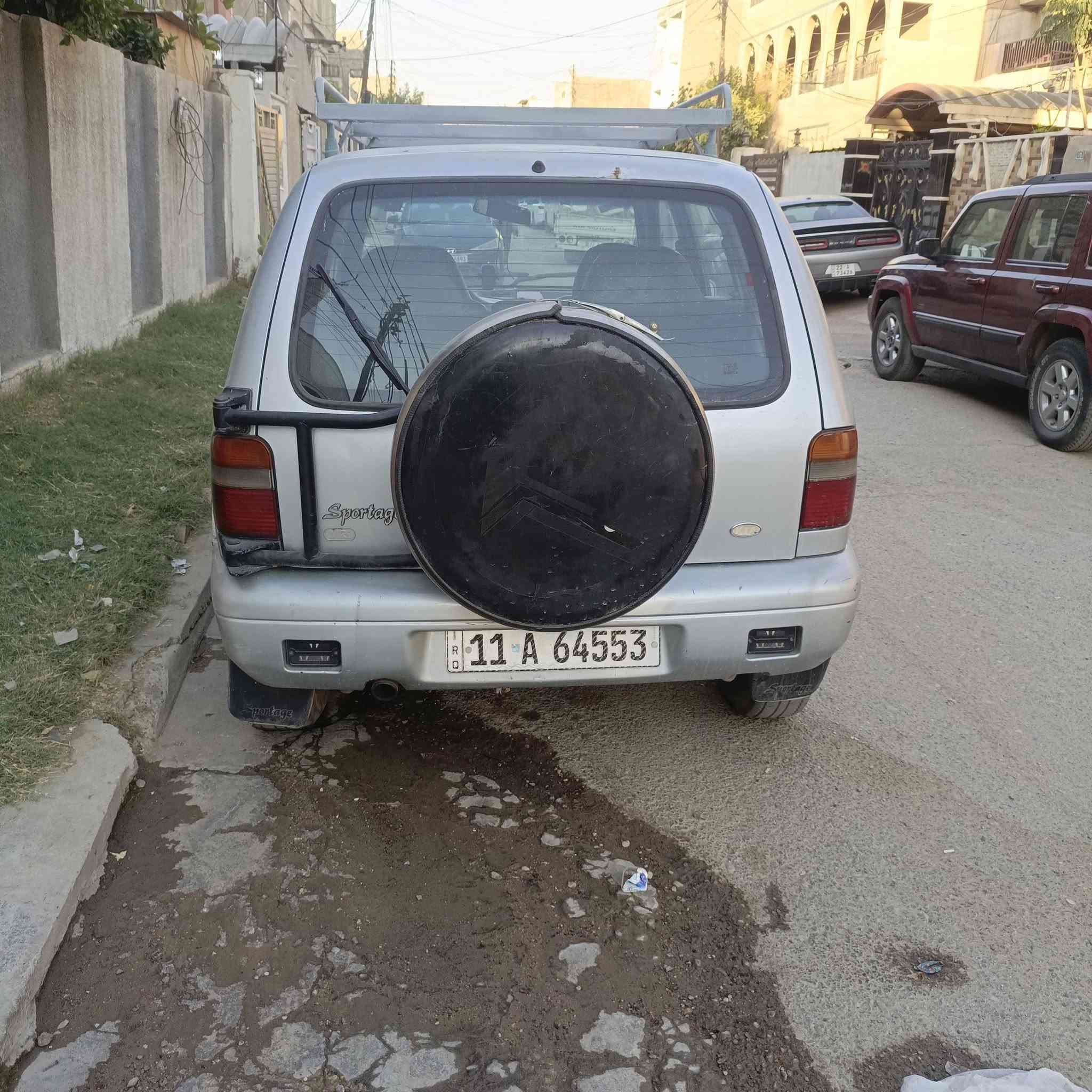 السلام عليكم شباب
كيا سبورتاج موديل 95 رصاصي السياره بلاديه 
مكفوله كفاله عامه صبغ بلاد ماعدا الهلايل الخلفيه معمره معجون وصبغ كير اتوماتيك  السعر 48العنوان بغداد السيديه الاستفسار الاتصال ***********

