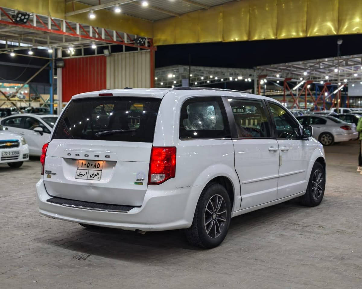 دوج كرفان للبيع 
2017 وارد أمريكي داخل كلين حادث بالعراق جاملغ الكدام صوب السايق  شواصي لغود مابيهن شي بلاديه مواصفات بيبان كهرباء جنطة كهرباء شاشه كامرة خلفيه
 كشن السايق كهرباء كشنات بلع مخمل نضيفات مكينه كير تبريد صدر خير من الله لان ادامتها وصيانتها للسياره اول باول  
رقمها اربيل
مكان السياره نجف 

السعر 165 وبيها مجال

للاستفسار 

متوفر واتساب ايضا ***********
