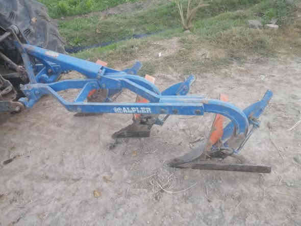 فيدان تركي البير حجم 11موديل2014 مكفول كفاله عامه برغي ما مفتوح بيه حتى لسجه ما الشركه السعر مليون وخمسميه وخمسين للاستفسار أكثر رقم الهاتف ***********
