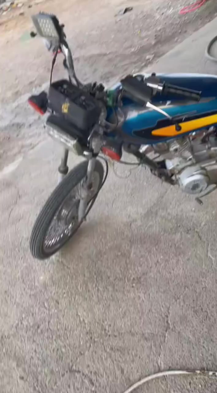 السلام عليكم دراجة نامة كلك موديل 18سعر 275وبيهه مجال المكان واسط العزيزية/متواجد خاص


**إذا كنت صاحب هذا الإعلان وتريد حذفه لأي سبب، رجاءا أرسل رسالة إلى الدعم الفني**