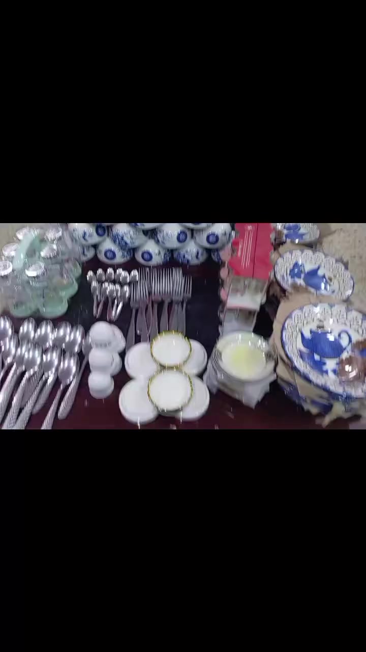 توفر عرض مواد منزليه 126 قطعه السعر 55 الف في مجمع مملكه سبا العنوان النجف مدخل سوق الجزيره خلف مأكولات سجاد ابو البيزا للاستفسار *********** يوجد توصيل
