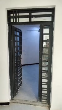 الطي بداية شارع سليم • ٨٠م • طابق أول