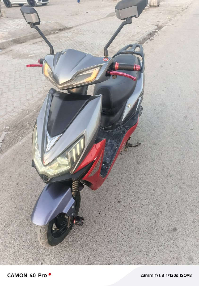 سلام عليكم شباب دراجه شحن نوع ماتركس جديدة موديل 2025 نضيفة كلش مكاني حي الجهاد الاستفسار عن رقم  ***********
