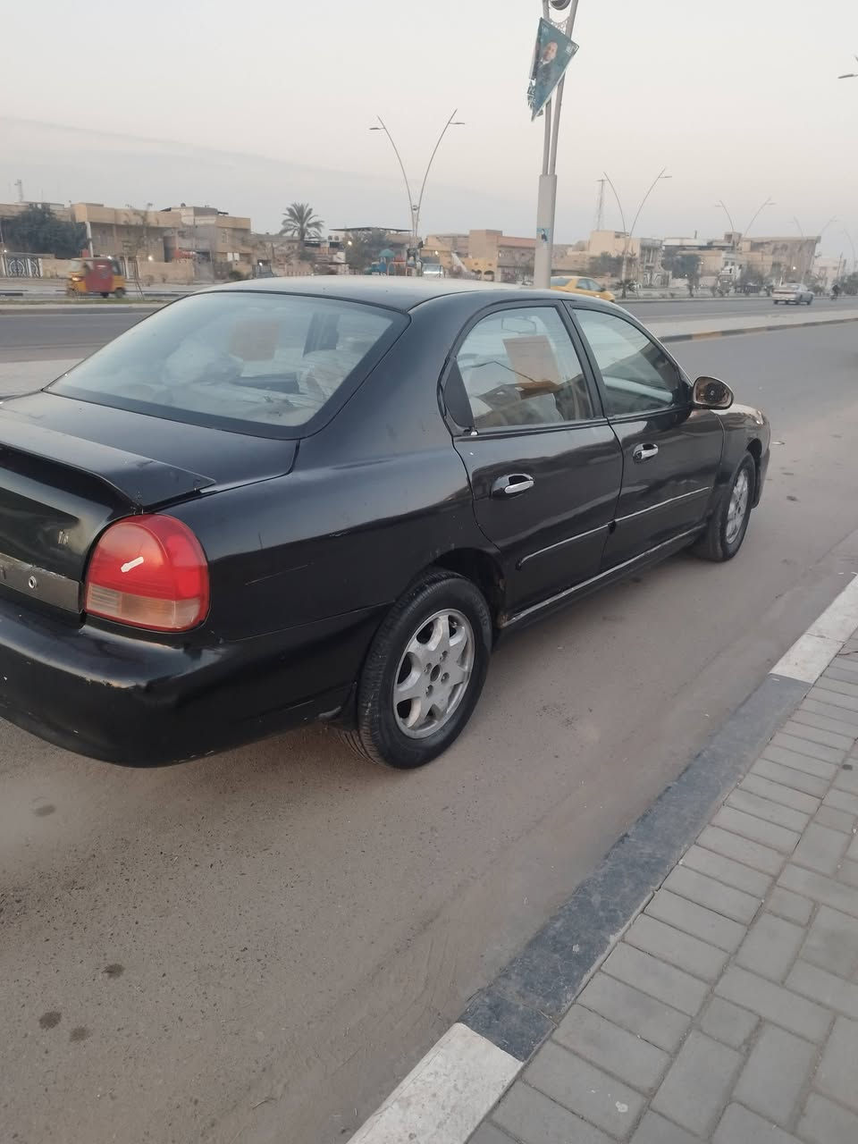 سلام عليكم 
سوناتا موديل 2000  رقم بصره سنويه جديده لل 29 
سياره جاهزه محرك وكير جدد اوتو تبريد ثلج حداديه 
وكهربائيات كله جاهزه بدون ضربه سعره 52 
***********
