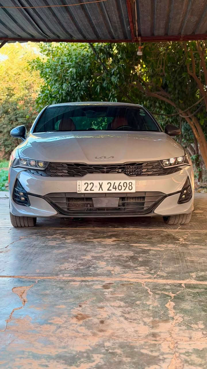 للبيع Kia K5 GT-Line موديل 2024
* موديل: 2024
* الفئة: GT-Line
* الداخلية: أحمر (Red Interior)
* المقاعد: جلد
* تدفئة للمقاعد الأمامية ♨️
* تشغيل بصمة (Smart Key)
* شاشة مع Apple CarPlay وAndroid Auto
* كاميرا خلفية
* حساسات
* مثبت سرعة
* نظام المحافظة على المسار
* مراقبة النقطة العمياء
* جنوط رياضية
* إضاءة LED
* السيارة نظيفة وجاهزة للفحص
*السعر 175 وبيه مجال 
***********
