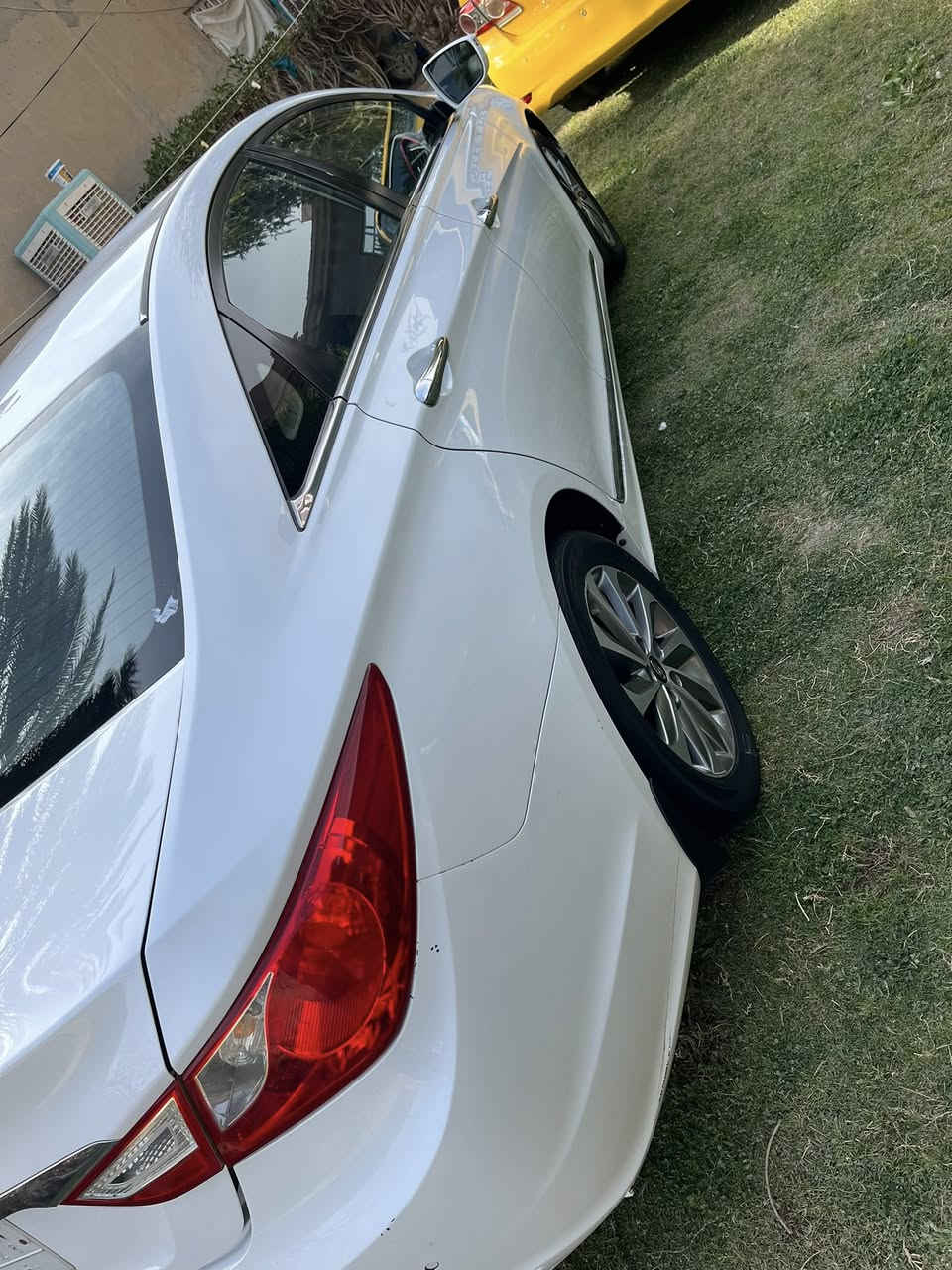 السلام عليكم سوناتا موديل 15خليجي بيه ثلاث قطع بنيد وجاملغ الخلفي وجاملغ الأمامي بجهت اسائق سياره جديده ع ايدي مراورس بجارجر ***********حله قرب جامعة بابل
