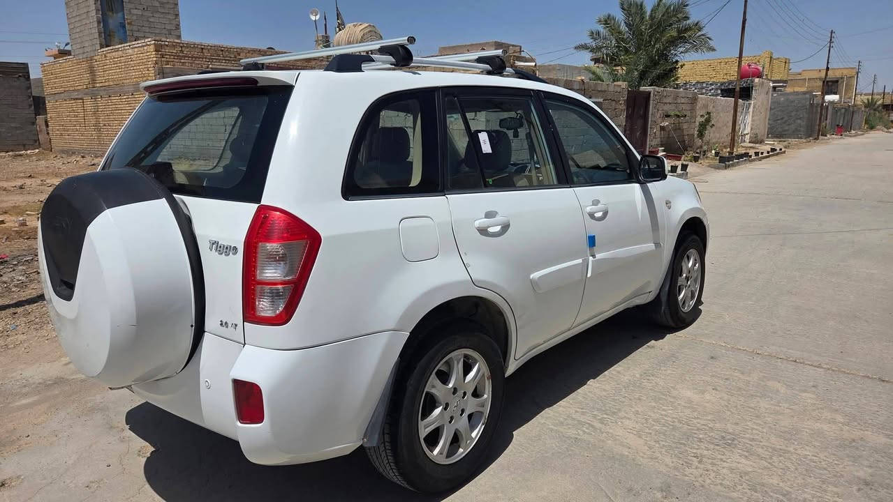 السلام عليكم
تيكو ٢٠١٤ 
سياره نضيفه مكفوله من الصبغ والضربه عدا بارد موضح بلسونار 
كير ميكانيكي
ومحرك مامفتوح
مواصفات فتحه وتحكم بالستيرن
طكات خياس بسيطات 
رقم ذي قار انكليزي 
تحويل مباشر 
تفاصيل عل رقم 
***********
