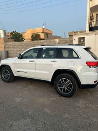 جراند شيروكي • ماشيه ١٠٥٠٠٠ • رقم سليمانيه