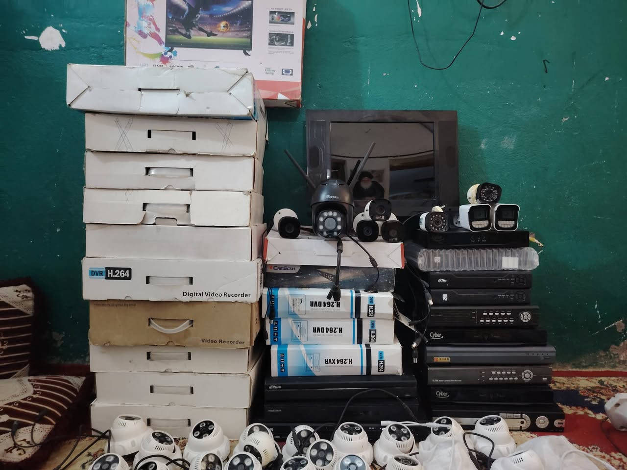 وينه الشراي شلعت غراض والله ابيعلك جوه سعر السوك  مكانهن النجف الإشراف كوفه شارع ميثم التمار قرب دور الحوزة مقابيل مجمع الجنابي الغراض كله جدد بيهن شكم كامره مستخدمه والباقي كله طك كارتون ٤٠ كامره و٣٠ جهاز ديفيئار وهاردات ٦ وكيبلاتهن ٢٥ قطعه قيم واخذهن شلع مستعجل على بيعتهن اريد اسوي عمليه  اخوكم ابو علي الطائي


**إذا كنت صاحب هذا الإعلان وتريد حذفه لأي سبب، رجاءا أرسل رسالة إلى الدعم الفني**