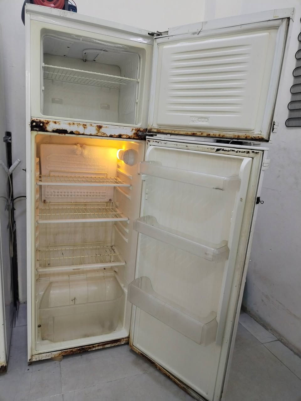 للبيع التواصل خاص
***********
