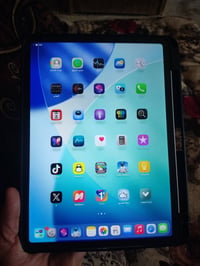 آيباد ١١ • ١٢٨ جيجا • بطارية ٨٨%