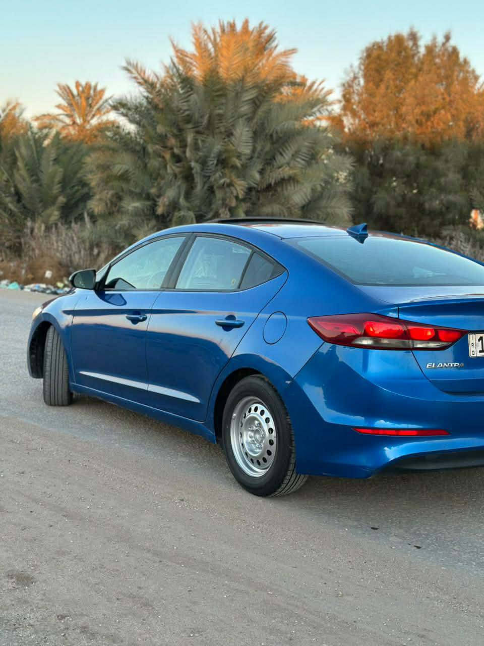 السلام عليكم ورحمة للبيع النترا ١٨ امريكي كير مكينه حداديه تخم تبريد ثلج جاهزه من كلشي مكفوله من الحادث ولتبديل والصبغ مكينة ٢٠٠٠  فول مواصفات فتحه سقف تحكم ستيرن حساس دسك أمامي وخلفي كامره دواره حساس مانع انزلاق نضام تقليل وقود خمسه ويل كروم دسك أمامي وخلفي تدفئه بل كشن بصمت تشغيل بصمه ابواب فول للخير حادثه جاملغ أمام فقط والباقي ليبل شرط السونار تبريد ثلج رقم بغداد انكليزي السعر 125 وبيه مجال العنوان حله محاويل ناحية الإمام تلفون *********** نقد او مراوس تحياتي للجميع
