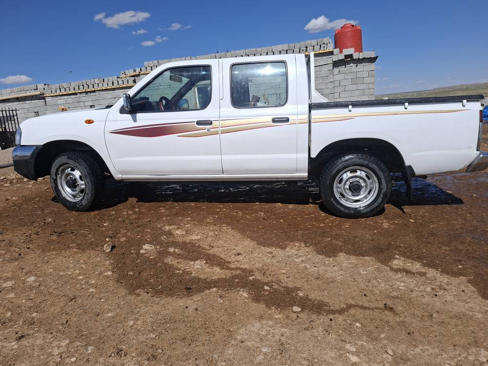 فرۆشتنی خێرا 
نیسان پیکاب 2011  یابانی 
گێر و مەکینەو ئەکسلی بەشەرت قوپاوی و وردەی نیە  زۆر خاوێنە پێشی تازە داگیراوە  تەقە و ڕەقەی نیە  چوار تایەی دۆنلوپی لەسەرە دینار مەسرفی تیا نیە  سەنەویەکەی 3 مانگی ماوە بە سەریا بچیت 
سعری 142 گڵا معاملە
***********
*********** كيفري, ديالى
