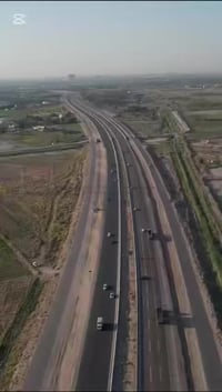 ڤله او شاليه مؤثثه ثلاث طوابق للبيع المساحه 650 م  تتكون من : (4 غرف ن...