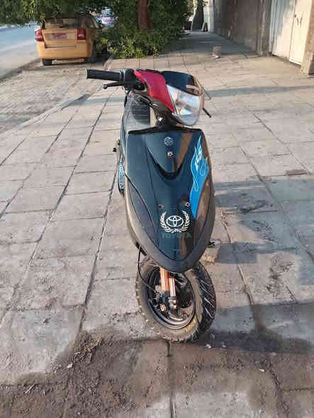 السلام عليكم البيع ماكس عدله دراجه بلاديه بس بيها دخن اول متشغلها صباح سلف وهندر كهربائي كلها شغله سعر ٤٥٠ وبيها مجال مكان بياع تقاطع درويش رقم ***********
