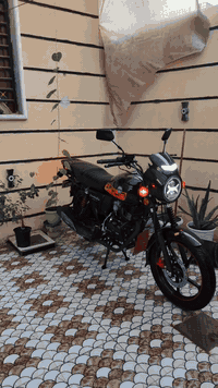 سلام عليكم دايوان نفخ موديل ٢٦
ماشيه ١٢٠٠ يعني بعدها بحاله الوكاله زيرو 

مكينه ٢٠٠ المكينه ناعمه خرسه مكاني ديالى الخالص 

الموشراي لايخابرني السعر  1475 وبيها مجال حك الجيه

الرقم *********** متواجد واتساب خاص
