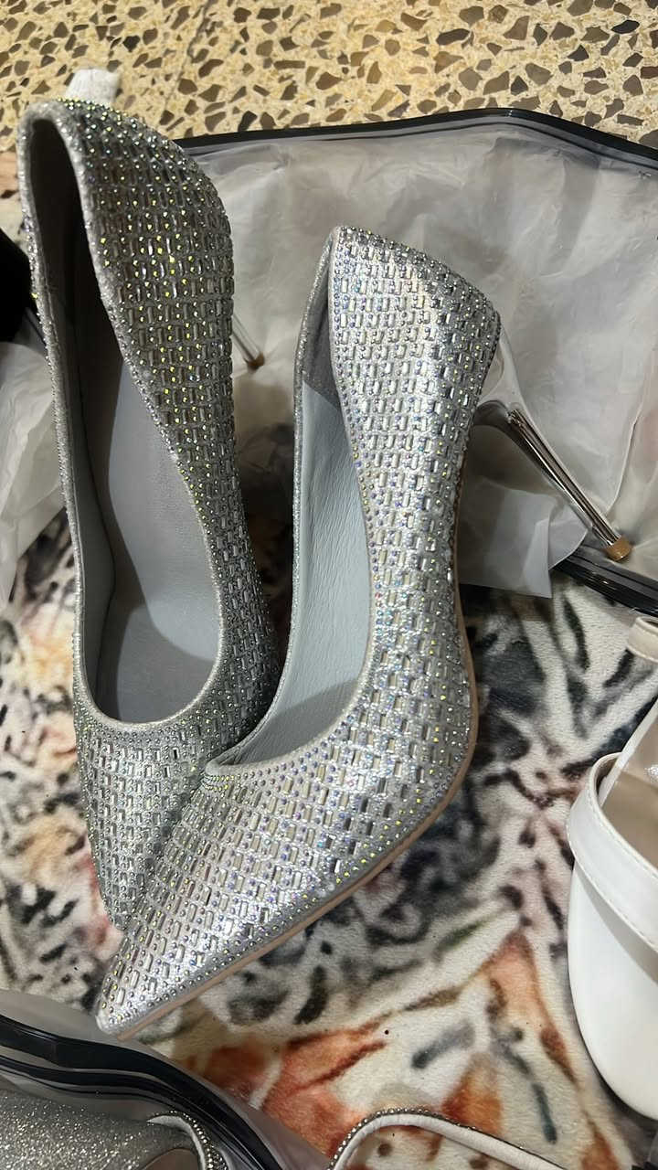 شلعة احذية نسائية ٨٠ قطعه بسعر مناسب


**إذا كنت صاحب هذا الإعلان وتريد حذفه لأي سبب، رجاءا أرسل رسالة إلى الدعم الفني**