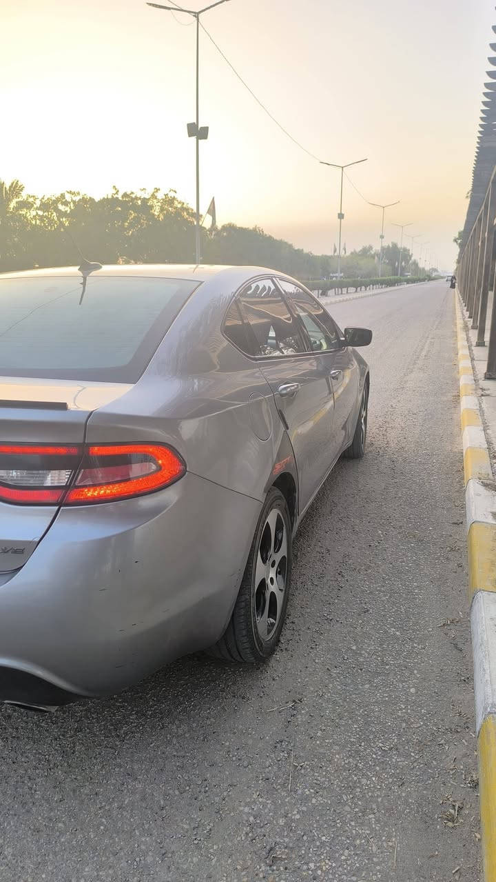 دوج دارت (Dodge Dart)
المحرك: 2.4L
شاشة كبيرة، كاميرا خلفية، وبقية مواصفات الـ Rally.
حادث أمريكا شبر من البنيد فقط تصليح بدون تبديل (مرفق بالصور)، وداخل العراق ضربة خفيفة بالجاملغ خلف السائق معمر.
محرك وكير مكفولان 
المكان: ذي قار - الناصرية.
مداور مباشر باسمي.
السعر: 8٫500$ (85 ورقة) وبي مجال للشراي.
للتواصل والاستفسار : ***********
