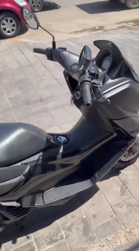 سلام عليكم من رخصت مدير الكروب والدمن المحترم دراجه أن ماكس مرقم بغداد مكفوله من كلشي مكان دراجه بغداد حي اور *********** سعر دراجه 24 ورقه الي تعجبه يتصل ويدلل
