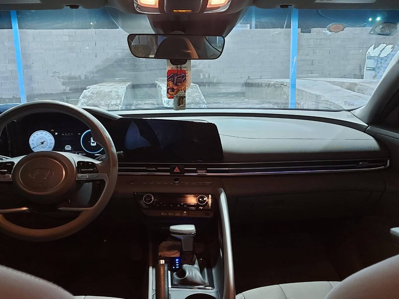 النترا 2024 
 وارد امريكي السنور مرفق بدون دواخل بدون ايرباك
رقم بغداد بسمي
 ماشية ٢٣  الف كيلو 
مكينه ٢٠٠٠ دوش 
 بصمة 
 تشغيل عن بعد 
 دخول ذكي 
رادار امامي 
رادار خلفي
نقطة عمياء 
مانع تصادم 
توقف ذاتي 
كروز سرعه
 تحديد المسار 
 قيادة ذاتيه
 دخول ذكي 
 إشارة ترحيب عند الاقتراب - صندوق Auto 
ثلاث وضعيات للقيادة (normal ، smart ، Sport )  
 نظام الصوت بويز Bose
السعر ١٥٣ وبيها مجال 
م الدوره 
الاتصال ***********
