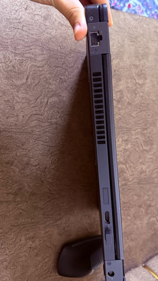للبيع Dell Latitude 5490
🔹 المعالج: Intel Core i5-8350U (جيل ثامن) 🔹 الرام: 8GB 🔹 التخزين: SSD 256GB 🔹 الشاشة: 14 إنج (عادية مو لمس) 🔹 البطارية: ممتازة 🔹 الجهاز نظيف ويشتغل بدون أي مشاكل 🔹 ويندوز 10 Pro 🔹 مع الشاحن الأصلي و ماوس احترافي وحقيبه لابتوب اصليه 
السعر المطلوب: 400 الف  دينار عراقي (قابل للتفاوض بالمعقول)
📍 الموقع: كركوك
للاستفسار أو المعاينة راسلني على الخاص.
*********** 📞 📞
