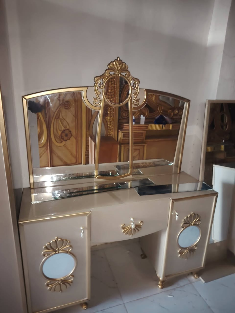 غرفه نوم تركي مستعمل نظيف
٨ قطع بيع وشراء مراوس شعندك دز خاص
المكان جلولاء سوك السبت
لاستفسار *********** وتساب خاص
