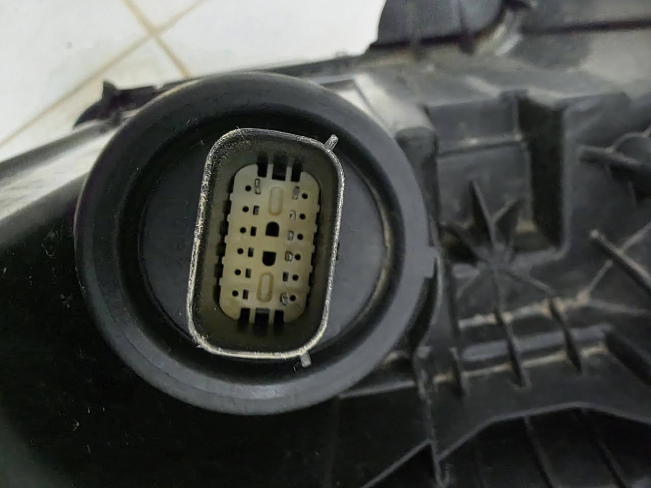 🔴🔴للبيع🔴🔴
لايت سلفرادو جهة الراكب اصلي بلادي مال سلفرادو السعر($200)ورقتين فقط للاستفسار"***********
