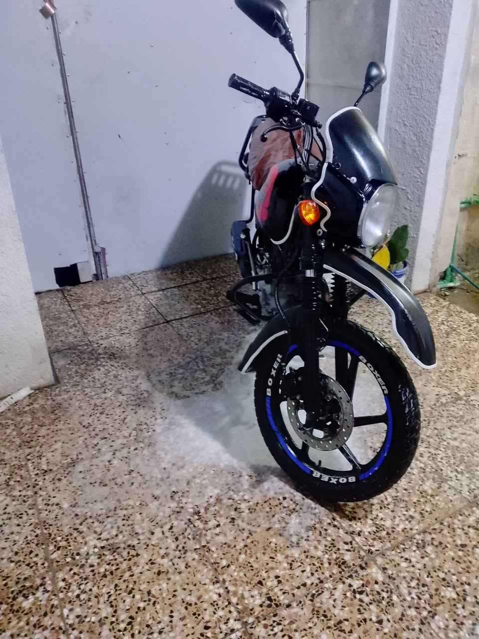 وراق صوليات 7 وصل مصطفى وياه كامله
بوكسر نازله 23 شكل 23 دراجة جديده معنه كلمه 
ستخدام شخصي كفاله من تنقيص وتبخير 
سعر 1450 بيه مجال.  مكاني بلديات حي ضباط ثانيه 
***********
