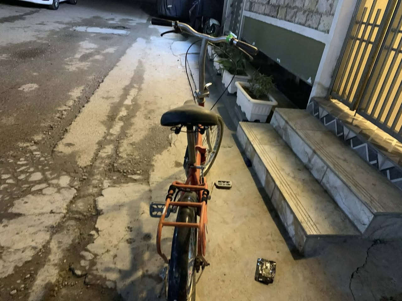 بايسكل يتطبك بايسكل نضيف للبيع نوعيه باله ياباني للبيع وبسعر مناسب متواجد واتساب ***********
