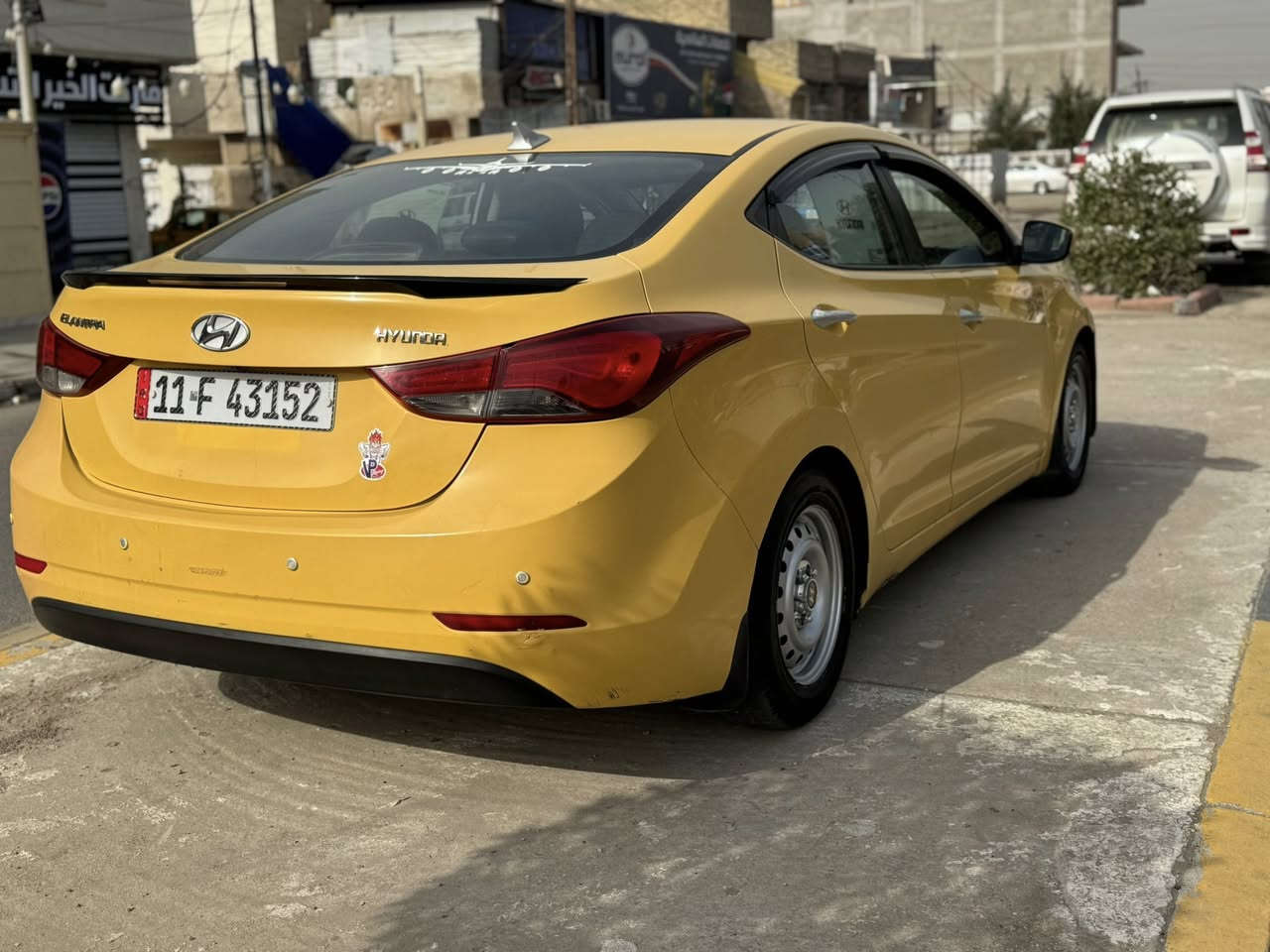 السلام  عليكم
الانتره موديل 2015

حادثه مال امريكه بس بنيد بدون دواخل 

السياره كير مكينه خير من الله  

حداديه نص عمر 

تخم تاير جديد 

هيئه غرامات مصفره 

ثاني يوم تحويل 

موصفات 

كشنات امامي تدفئه 

تحكم استيرن 

شاشه كامره 

موقع بغداد طالبيه  

رقم ***********

***********
