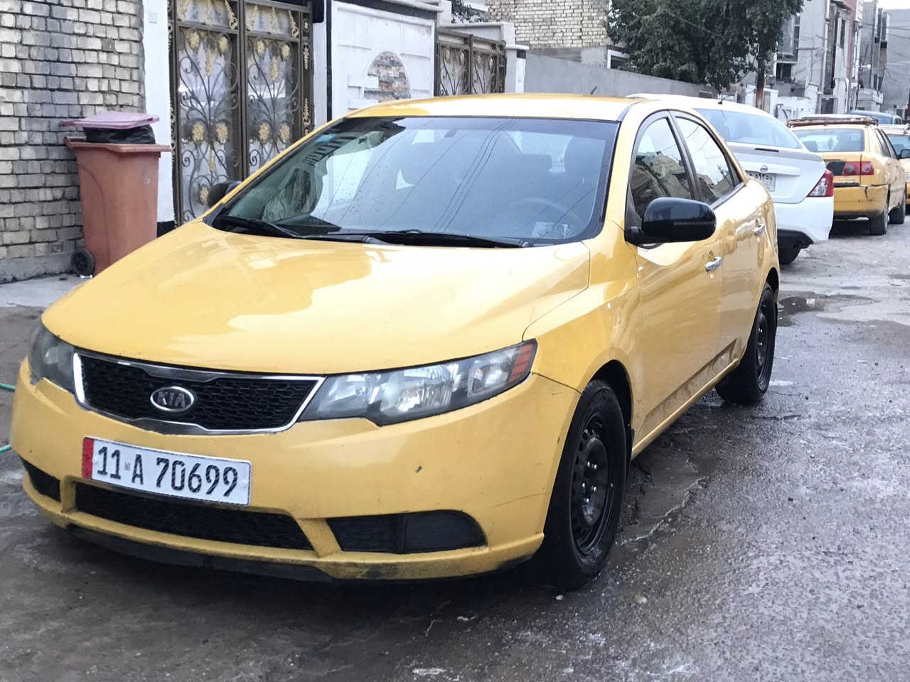 السلام عليكم كيا فورتي 2011 وارد امريكي للبيع حادثه باب خلف السايق والبنيد بدون دواخل والسياره جاهزة كير مكينه وصدر تخم تاير كامله للستفسار الاتصال *********** مكان السياره بغداد الجديده والسعر 83 وبيه مجال
