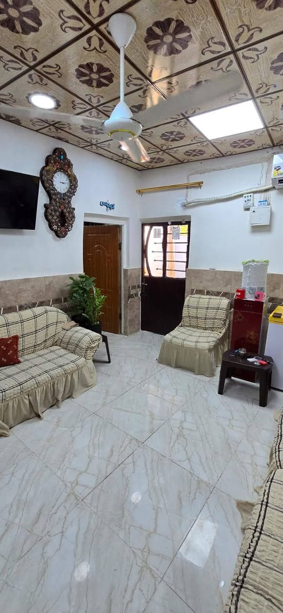 السلام عليكم دار البيع المساحه ١٢٠ طابو زراعي سند ٢٥سند 
العنوان جسرديالى القديم مقابل عمارة الدفاعي شارع الحدادين 
تفاصيل أكثر ***********
