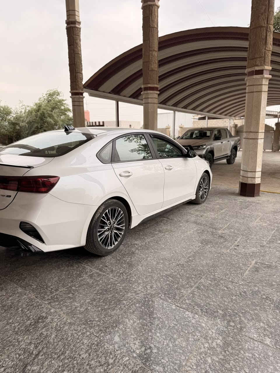 كيا فورتي موديل 2023 جيتي لاين فول مواصفات بدون سلايت
حادث فقط دعاميه مبدله بلاد نفس اللون
وبارد بيها بسيط 
سياره كفاله من صبغ فقط بيها بارد 

مواصفات -
محرك 2000دوش المرغوب
بصمة +تشغيل عن بعد
رادار (امامي +خلفي +جانبي)
شاشة حجم كبير 
بكلايت led
اشاير بالمري الجانبية 
صندوق ذكي
رقم أربيل دولي تحويل او وكاله ثاني يوم
ويل كب gt line حجم كبير 
السعر 165 
العنوان بابل - شوملي 
‭0772 500 5734‬
