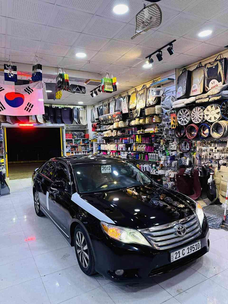 تويتا ئه فه لون ٢٠١١ امريكي فول فول به سمه سلايت په رده كوشن جلد كوشن خه زن كوشن ساردو گه رم  به شه رتي گيرو مه كينه ي  نه كراوه ته وه سه وتي ديجيتالي نيه ره قه موو سه نه وي تا ٢٠٣٠ به ناوي خؤمانه وه يه چركه ي تيا نيه مالي دؤسته سه ياره كه ٣-٤ پارچه ي بؤياخ نيه من به كامل بوياخ ده ي فروشم سه ياره كه ده عمي قورسي نيه ناو ده رگاي بؤياخ نيه پئ شي قرچئكي كه مي هه يه دواي هـيچي پيوه تيه سەیارەکە هە یکەلی زؤر جوانە سعري ١٢٥ گه لاو مه جاليكي برايانه (***********)(***********) حلبجة, السليمانية
