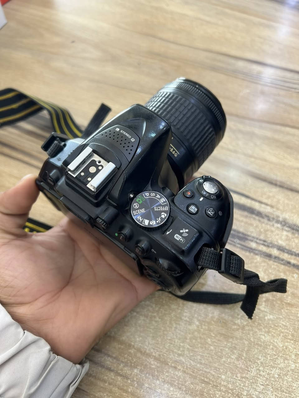 السلام عليكم كامره نيكون D5300 استخدام شخصي ملحقات كامله كامره كلش حلوه والله السعر ((325))وبيها مجال قليل الاتصال او التواصل ع الواتساب ***********
