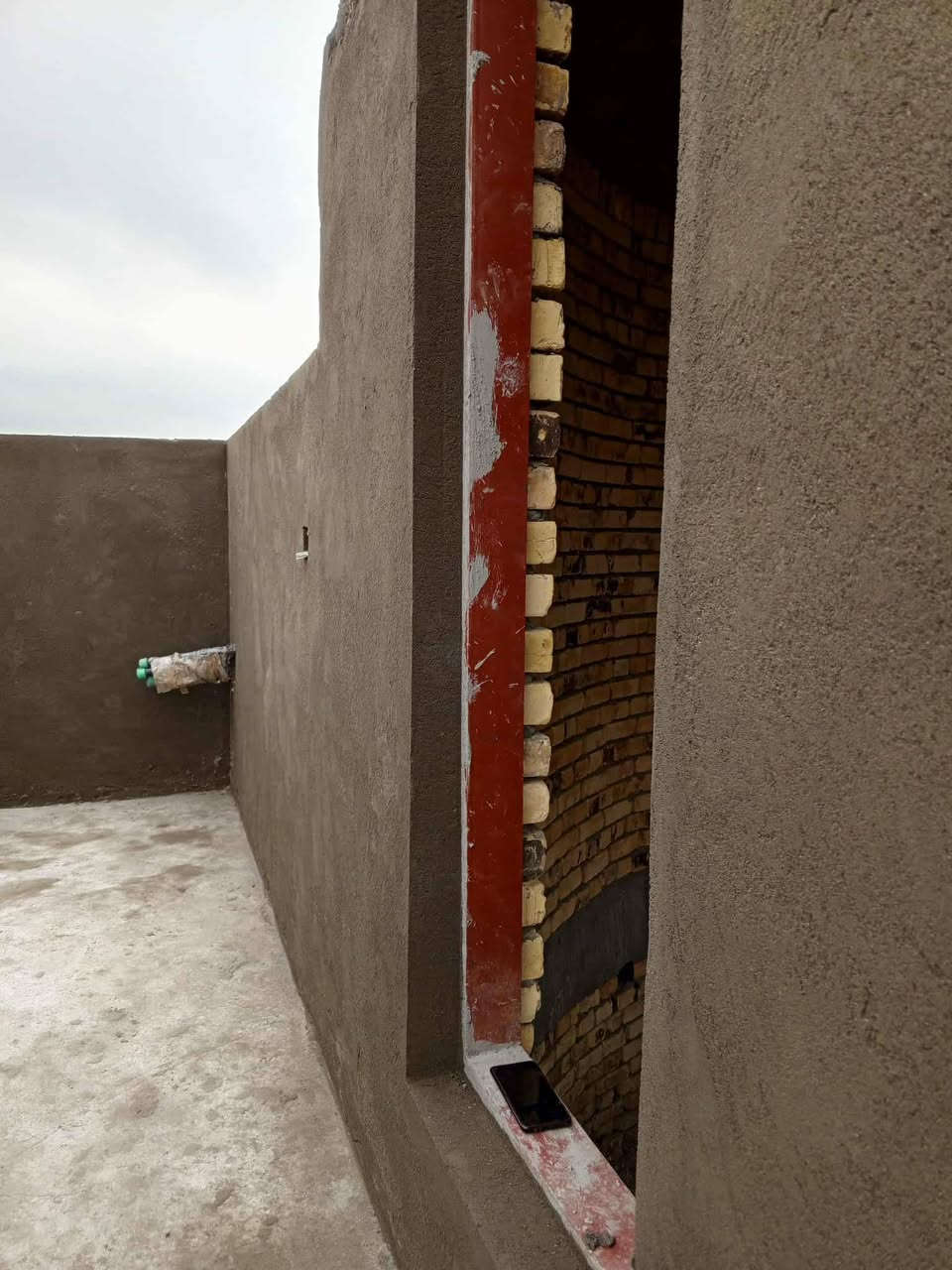 خلفات ثنين متفرغين العمل  *********** وتساب  الشغل ع المتر فقط
