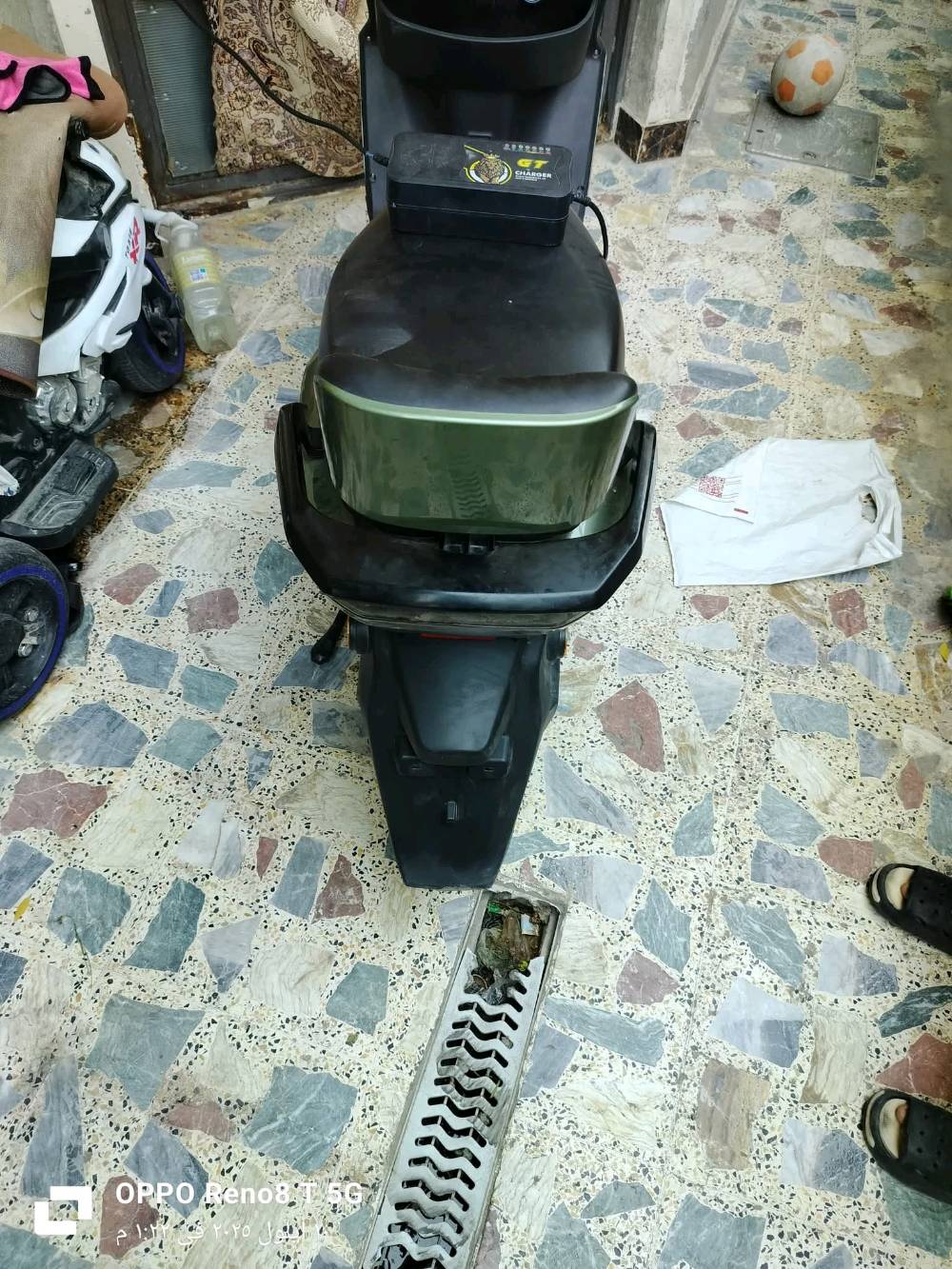 دراجه سكنس شحن 
البطاريات عدد6دبل 
الدراجه مبدل بيها عقل اصلي 
بيها بصمه 1واسويج واحد 
بيها نضام الرجوع الى الخلف 
السعر 550الف
مكاني بغداد المشتل