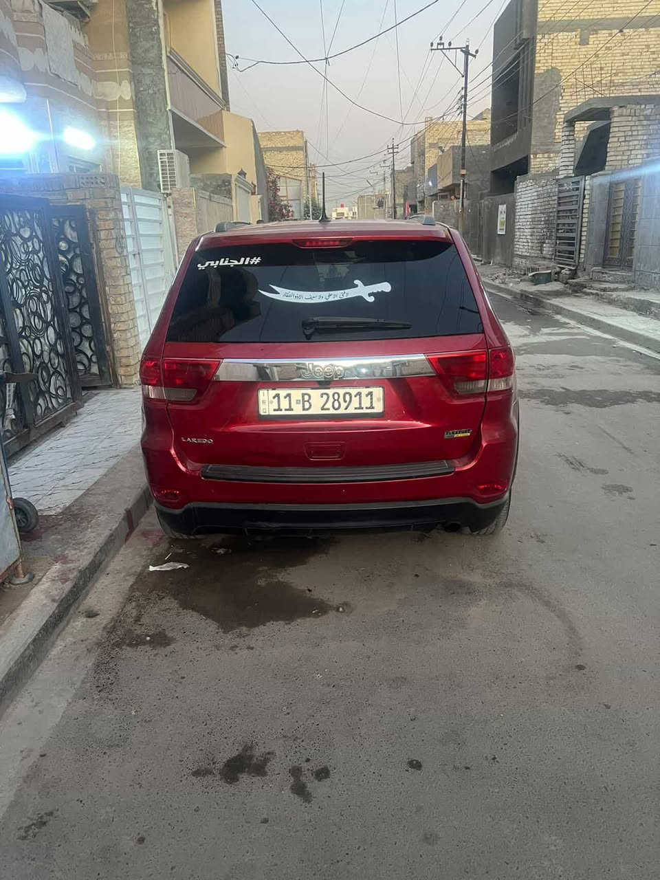 السلام عليكم جيب لاريدو موديل 2011 داخله كلين وبل عراق بيهة قطعتين رش فقط لاضربه لامعجون لافتح لا ايرباك فقط رش السياره جديده محرك كير اكسل كفاله ترايك من البصره لزاخو منضومه بانزين جديده منضومه تبريد جديده السياره عليهة ادامه كامله صدر جديد تايرات نضافتهن 80 % السياره خير من الله عارضهة ب 160 وبيهة مجال الاستفسار خاص او الاتصال على الرقم ***********
