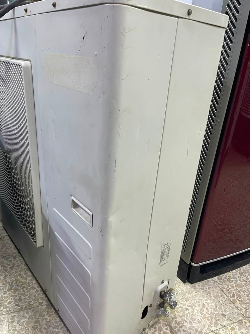 سبلت عمودي 3طن نوعيه جنيرال GENERAL فول نظيف بشرط شغل او فحص بدون بوري  فقط  موديل حديث اي ستفسر عل***********
