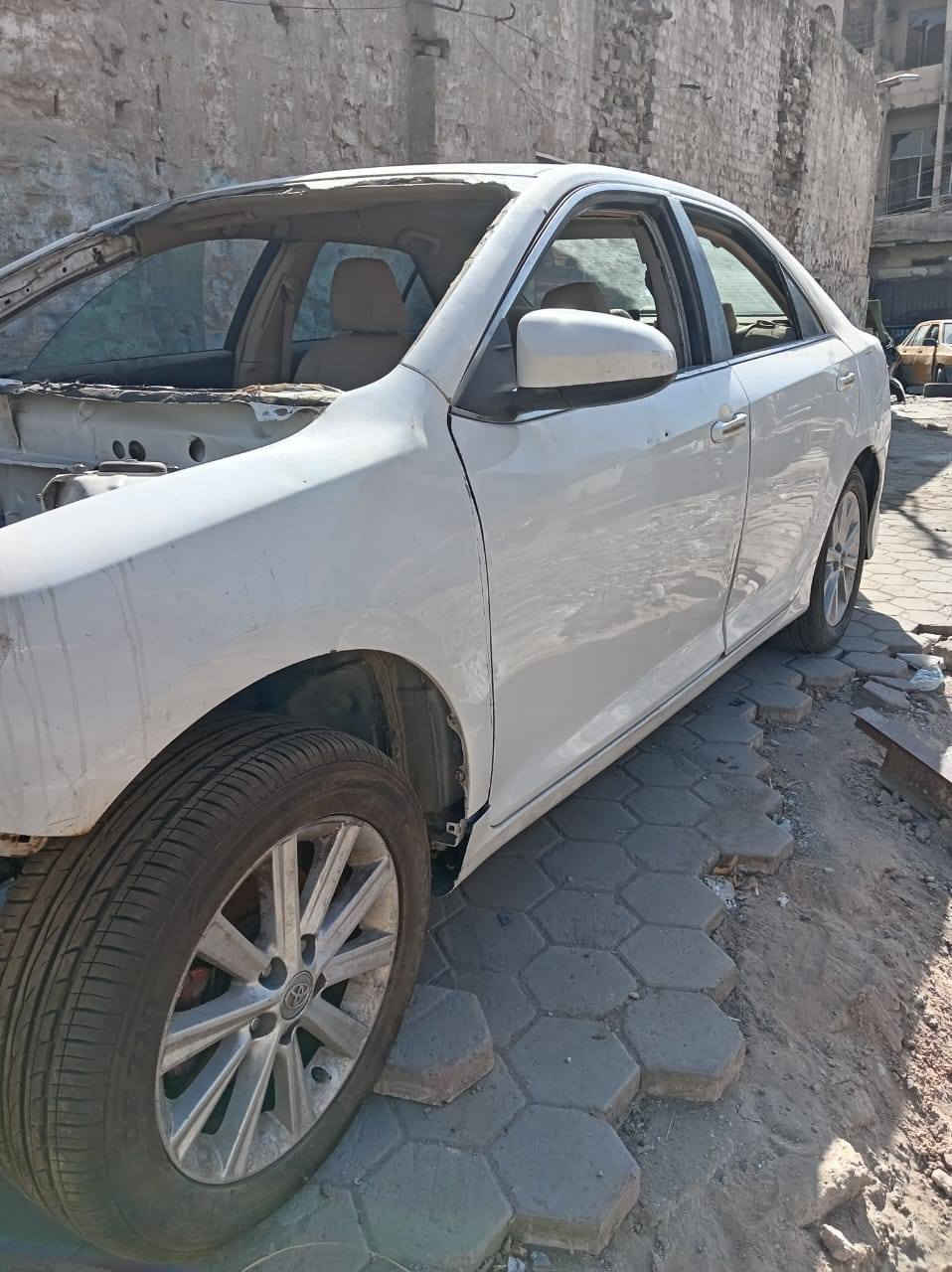 سلام عليكم كامري 2015 خليجي
رقم شمالي
وضررها كما واضح في الصوره سيارة فقط كير ومحرك سلف وداينمو وكمبريسر مكسرات وباقي المحرك سليم والكير كذالك سليم السعر 68مكان السيارة بغداد الاستفسار الاتصال على رقم ***********
