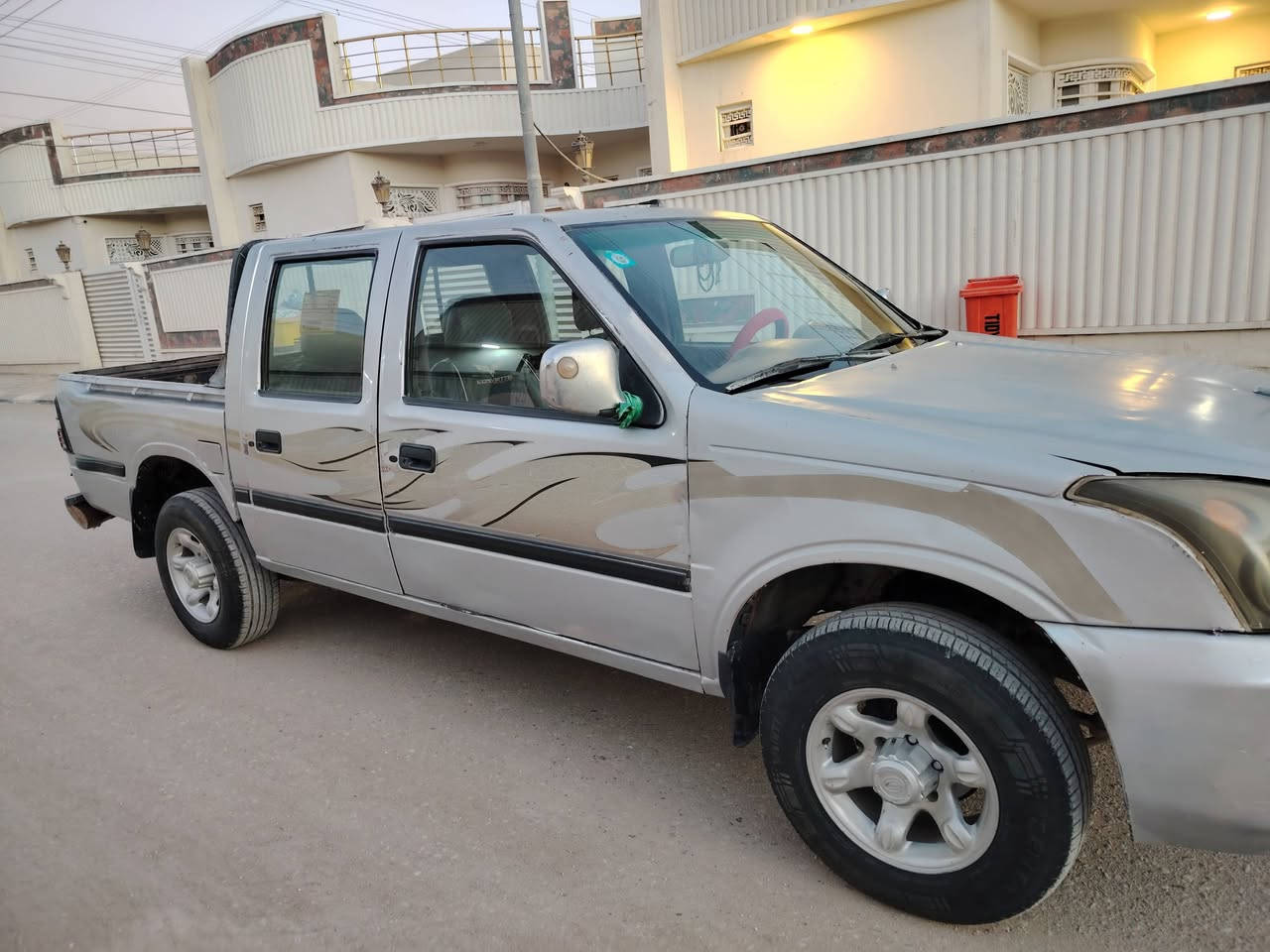 السلام عليكم كنو للبيع مديل 11 سياره مكفوله كفاله من ضربه وكلبه وتبديل بيها رشات بصيطه كلش كير محرك شاصي  اكسن كفاله حداديه جديده كلش تخم تاير كهربايات كلها شغاله سياره نضيفه كلش رقم دولي سنويه ل 30 مداور ثاني يوم السعر 45 وبيها مجال مكان ناصريه مركز رقم ***********
