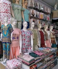ملابس جملة • جروب واتس • من أول قطعة