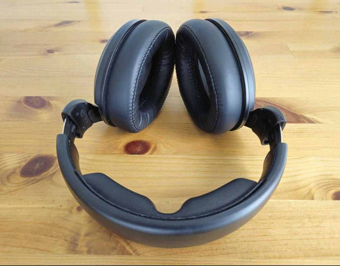 Sennheiser HD 620 S
150 Ω ohm
قطعه عملاقة فخمة موجهة 
لمحترفي الصوت والهندسه
للمكس والماسترنك
قطعه قوية 
تسحق الكثير من الموديلات الاحترافيه لشركات الاخرى من ناحية الاداء والصوت الحقيقي الغير ملون 
(جديد غير مستخدم)


**إذا كنت صاحب هذا الإعلان وتريد حذفه لأي سبب، رجاءا أرسل رسالة إلى الدعم الفني**