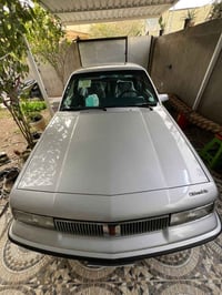 سياره اولدز موبيل للبيع  موديل 1990 السياره بلاد بلاد بلاد مثل ما واضح...