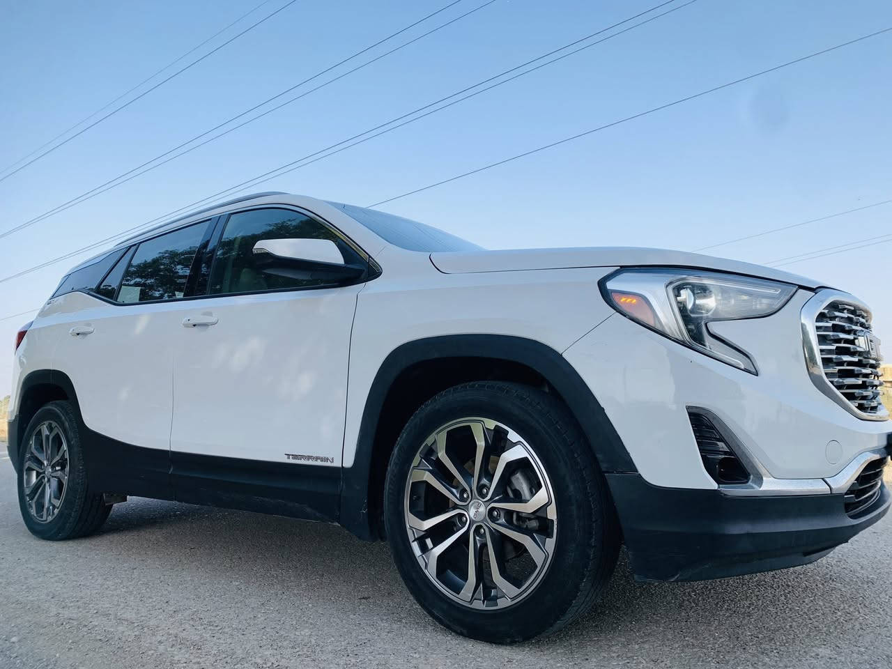 جمسي19 فول عدا الفتحه
شاشه كامره

الابواب بصمه 

محرك 1500تيربو

رقم واسط تحويل مباشر 

جيمسي تيران مواصفات sLt

*نظيفه مواصفاته حلوه  

المسافه المقطوعه89 الف ميل 

الضرر جاملغ مبدل وبارد بسيط جدا جاملغ خلفي بدون دواخل وراديترات  الباقي على وضع الشركة

*مواصفات 

*تدفئه كشنات

*كامره خلفيه

*٦ بصمات

*تبريد قطعتين

*شاشه

*تحكمات ستيرن

*ماوس تحكم

*سايد بريك كهربائي

الخ..

السعر خاص المهتم والشراي يدلل❤️

عنواني واسط الكوت 

***********
