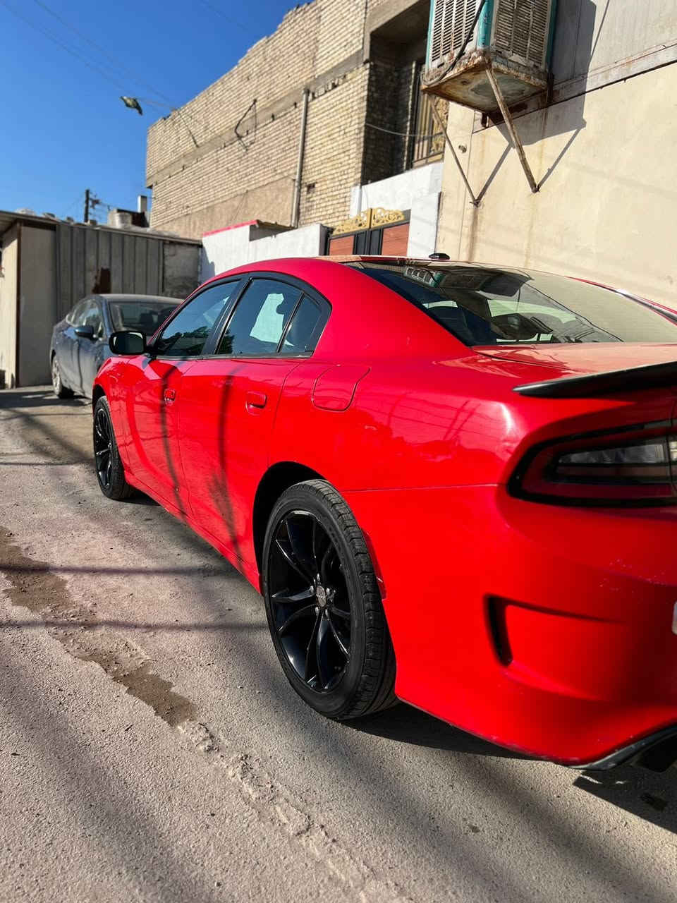 السلام عليكم 🫡 
جارجر ٢٠١٨ احمر طماطي رقم بغداد بسمي مكينه ٣٦٠٠ مكفولة من التبديل فقط بارد  داخل ابيض جاهزة ١٠٠٪؜ السيارة 
السعر ٢١٥$ مكان السيارة بغداد 
***********
