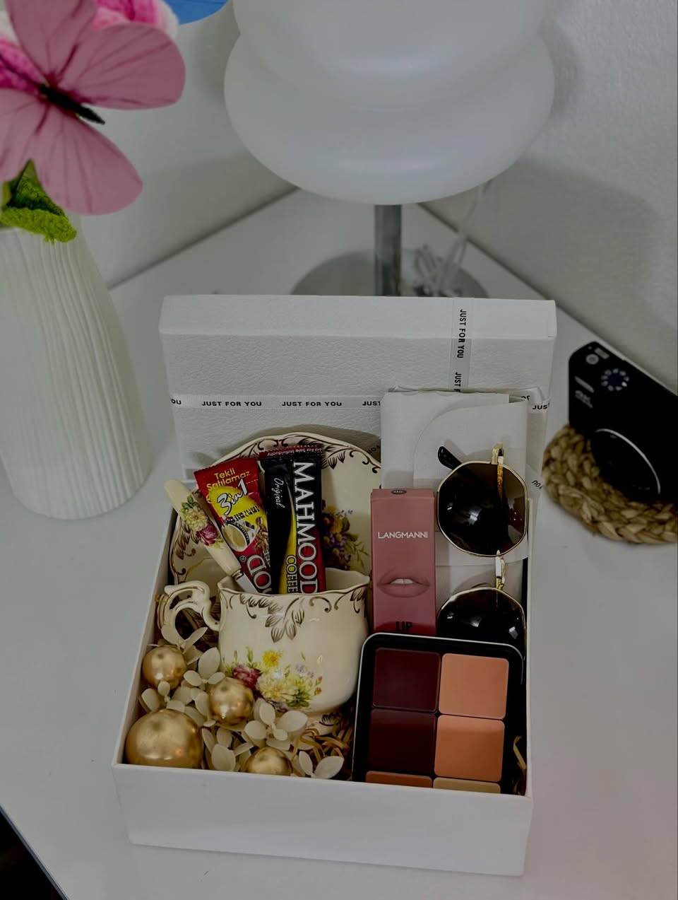 بوكسات الهدايا المتوفرة ☺️🤍💕
#هدايا #هدايارجاليه #هدايا_عيد_الأم #هدايا_عيد_الحب❤️ #هدايا_نسائية


**إذا كنت صاحب هذا الإعلان وتريد حذفه لأي سبب، رجاءا أرسل رسالة إلى الدعم الفني**