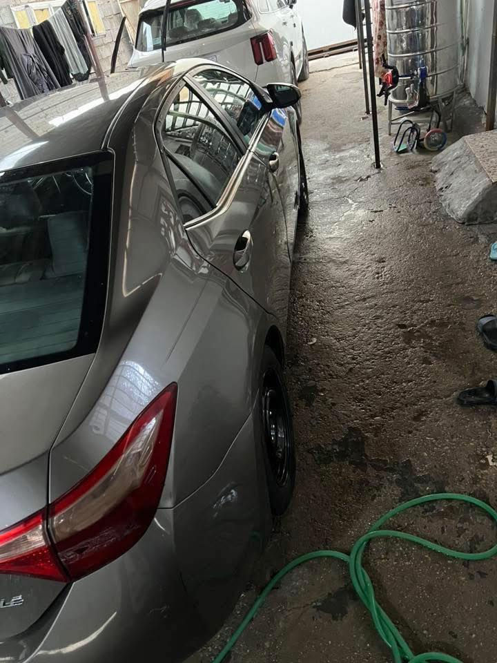 سياره كورلا ٢٠١٩ باسمي تحويل مباشر رقم بغداد
بيها ٣ قطع كمله مابيها اي نقص 
السعر ١٣٥ وبيها مجال 
***********

